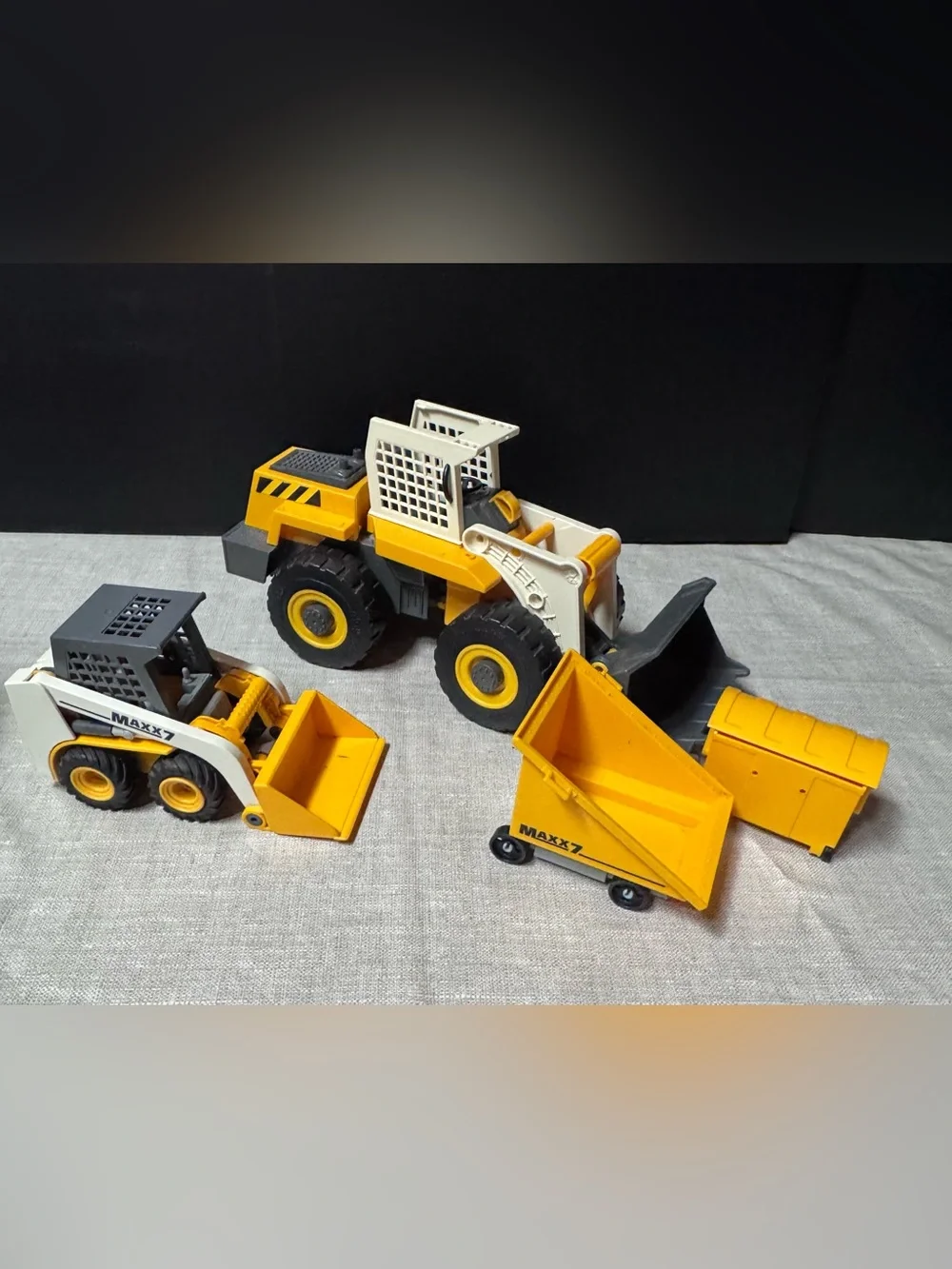 Conveyor with Mini Excavator